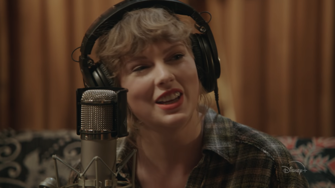 Swift will sing the entirety of the 'Folklore' album for the first time ever.