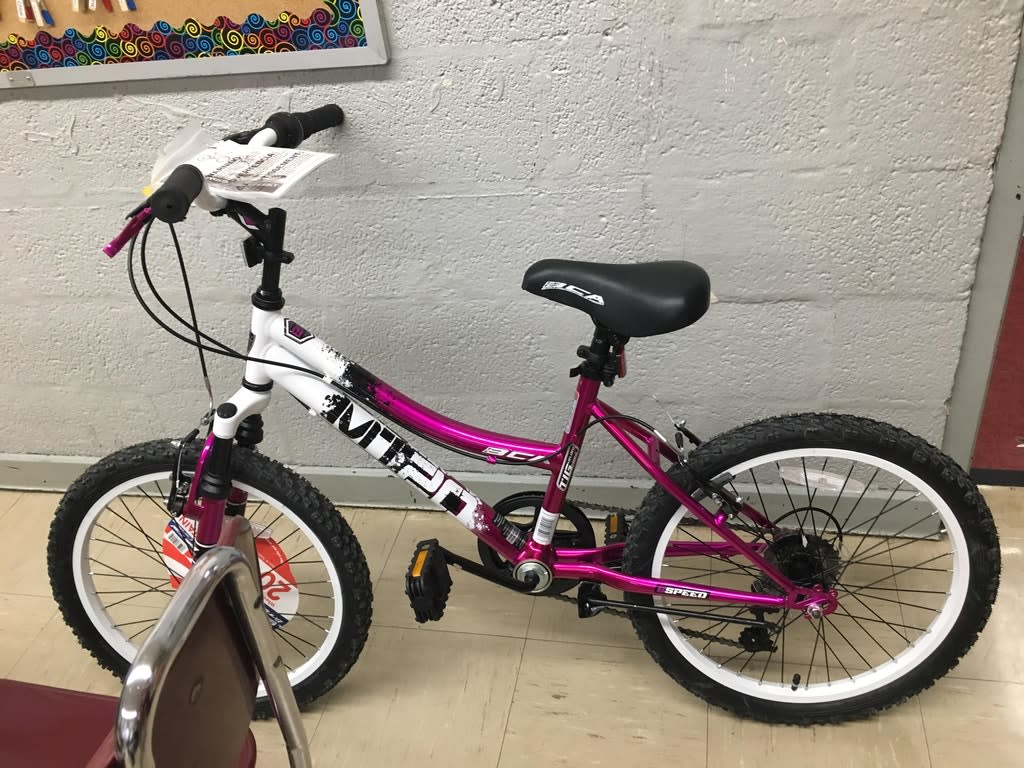 A girl in need will receive a brand-new bike, thanks to a generous middle-school boy. (Photo: Reddit/sevencyns)