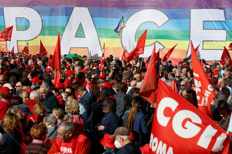 Italy's main trade unions, CGIL and UIL, call for a four-hour strike against the Government's 2024 budget