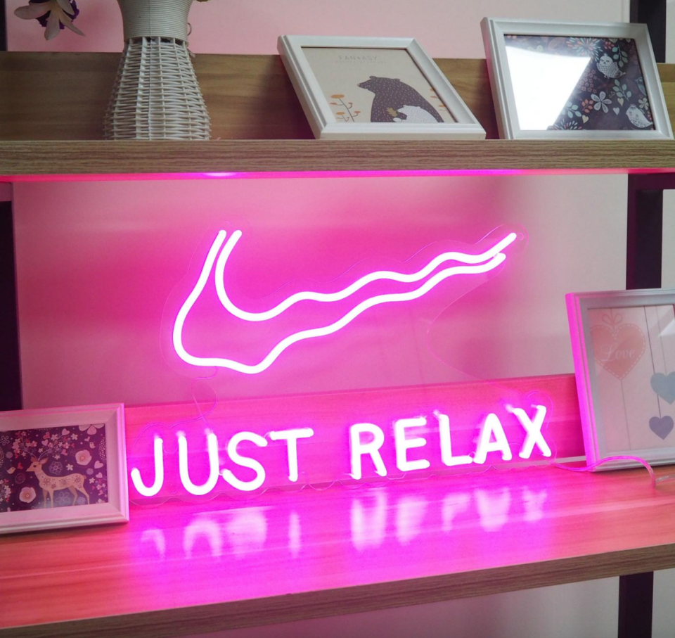 ‘Just Relax’ Neon Sign (Photo via Etsy)