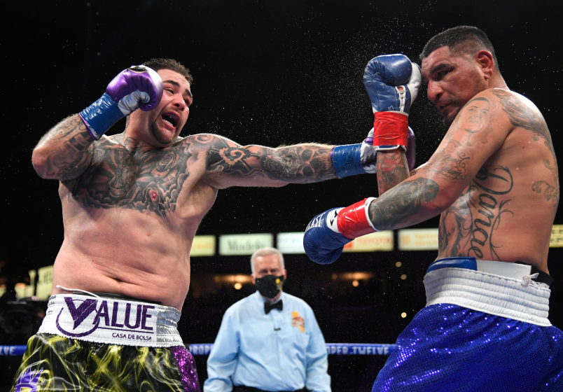 CARSON, CALIFORNIA - MAY 01: (L-R) Andy Ruiz punches Chris Arreola to a 12 round unanimous decision.