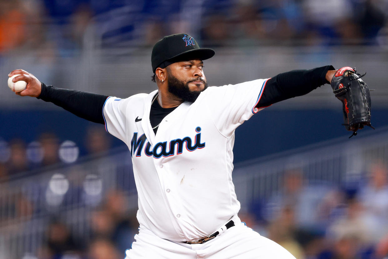 Johnny Cueto is reuniting with manager Bruce Bochy in Texas. (Megan Briggs/Getty Images)