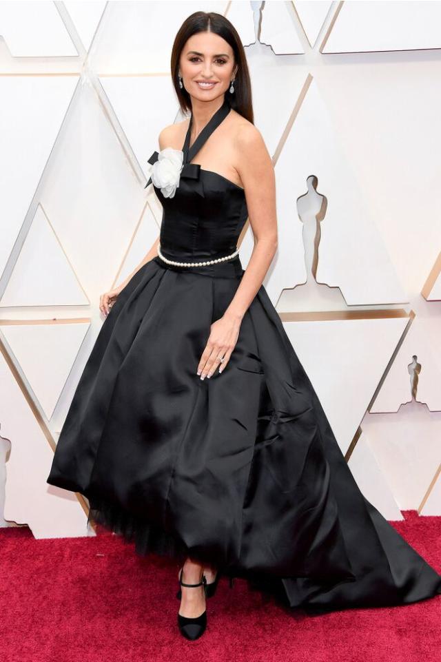 Oscars 2020: The secrets behind Penélope Cruz's Chanel haute couture dress