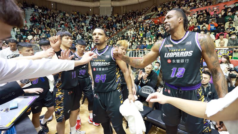 「魔獸」霍華德與隊友們在相隔77天後再度拿下勝利。（圖／桃園雲豹提供）