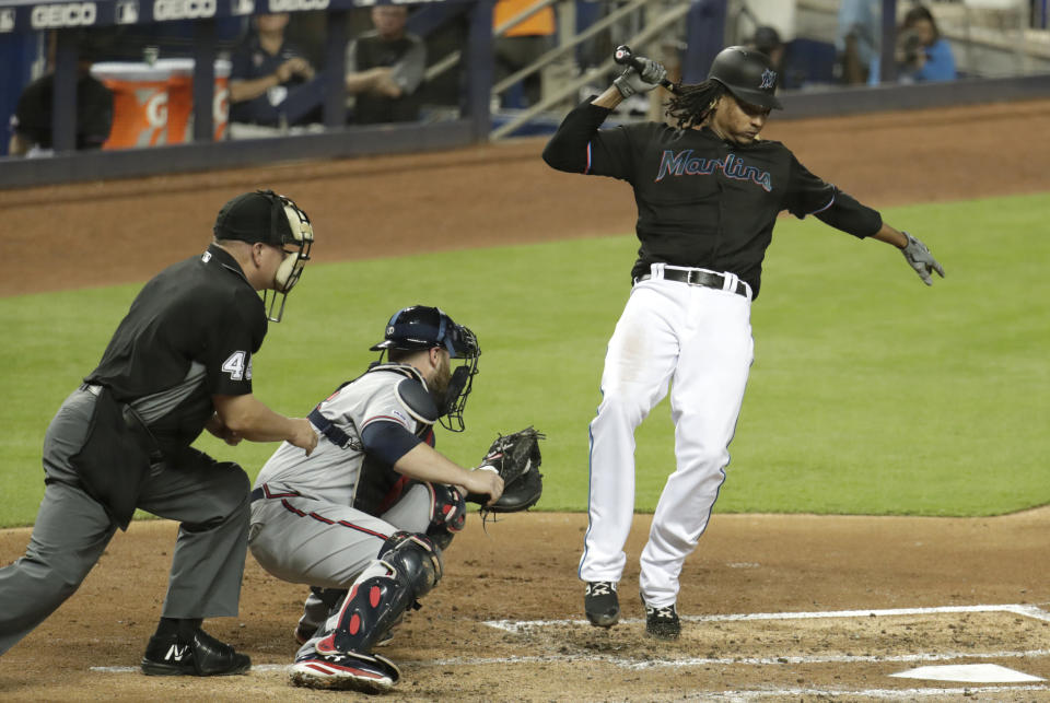 Braves and Marlins continue feuding after Kevin Gausman throws pitch behind Marlins starting pitcher Jose Urena. (AP Photo/Lynne Sladky)