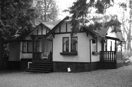 An image of the Louis and Annie Hill Cottage as it may have looked when the original owners lived in it.