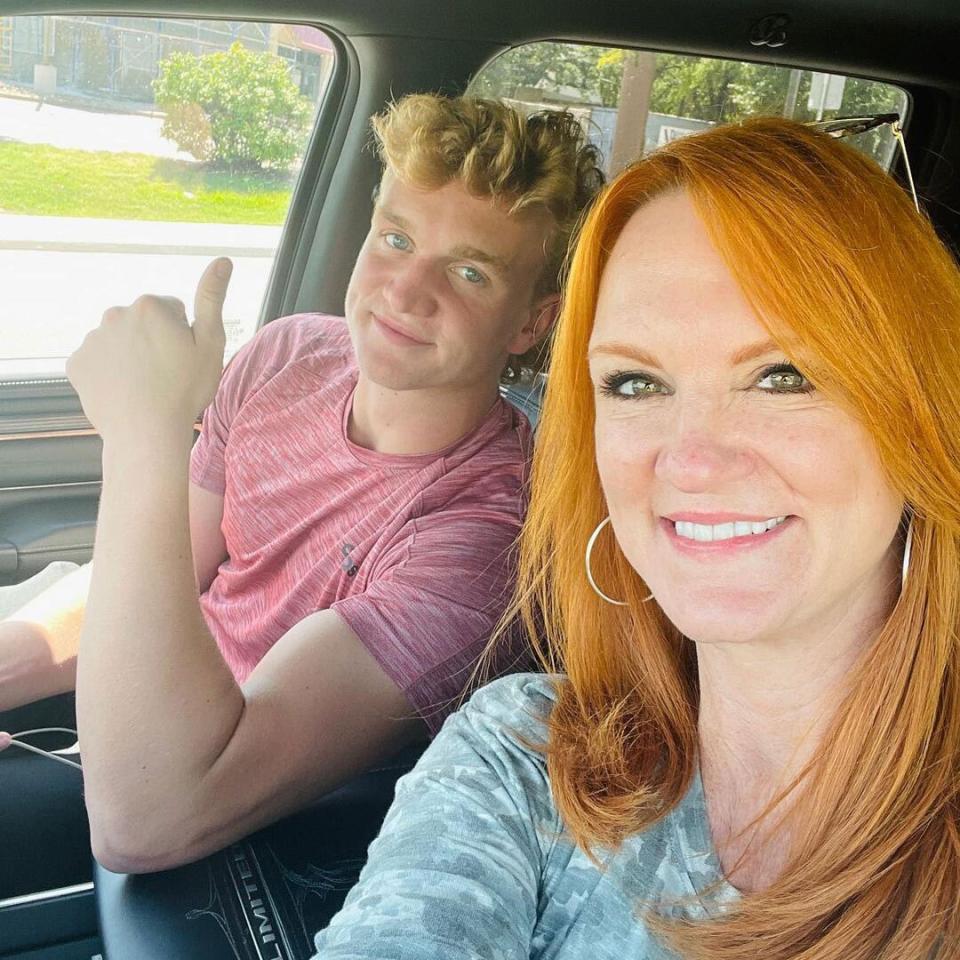 Ree Drummond Drops Son off at College