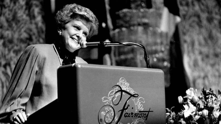 Betty Ford speaks at a 1984 benefit for the American Cancer Research Center. (Getty Images)