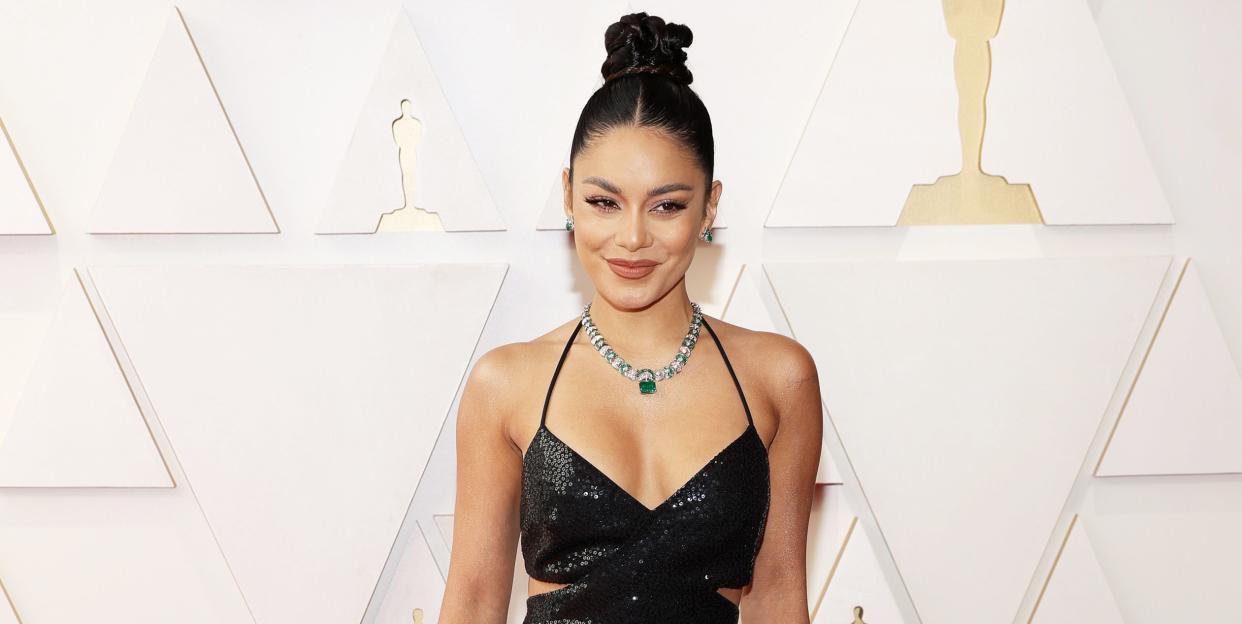 vanessa hudgens on the oscars 2022 red carpet