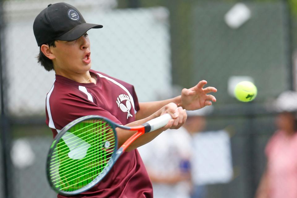 Playing his third three-set match in two days, La Salle's Tomas Medina battled hard before falling to Hendricken's Jack Ciunci in Sunday's State Singles Championship match.