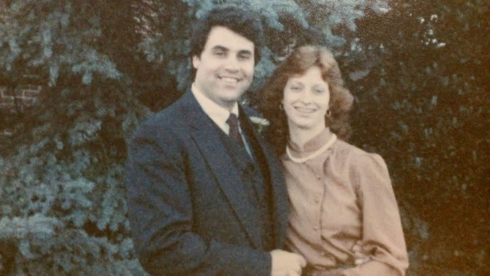 Harold Henthorn can be seen with his first wife, Sandra Lynn Henthorn, who was crushed when her car slipped off a jack in 1995. Photo: CBS Local via Handout