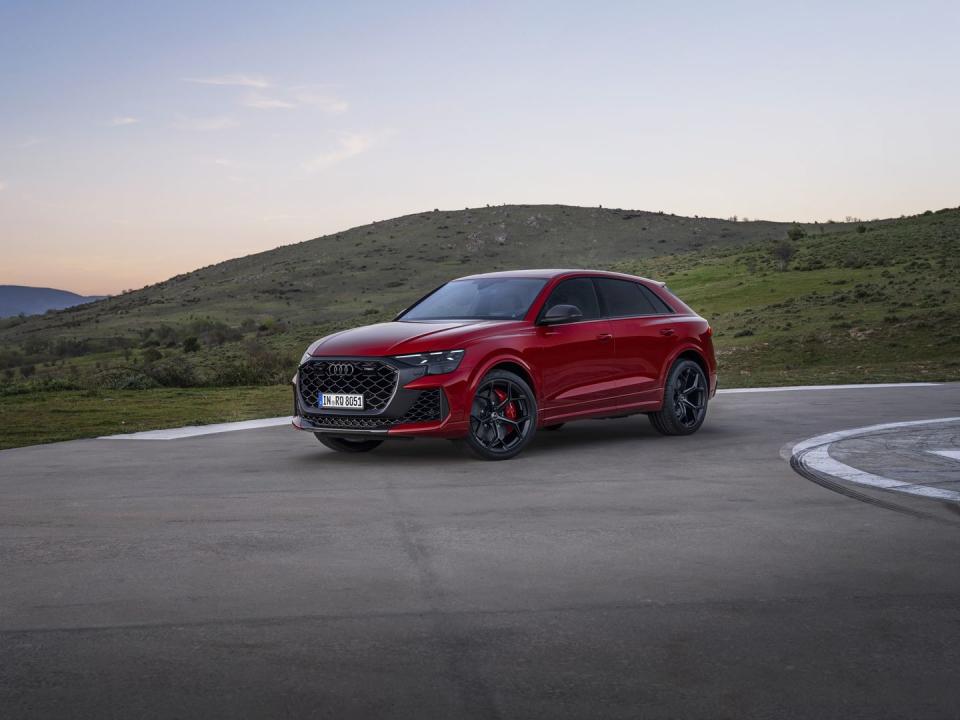 2025 audi rs q8 performance