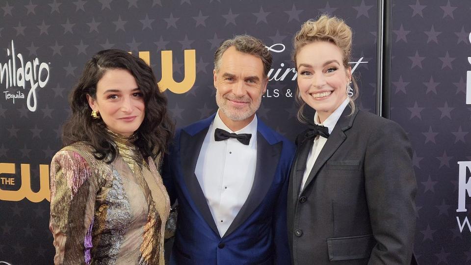 Jenny Slate, <a href="https://variety.com/t/murray-bartlett/" rel="nofollow noopener" target="_blank" data-ylk="slk:Murray Bartlett;elm:context_link;itc:0;sec:content-canvas" class="link ">Murray Bartlett</a> and Nina Hoss at the <a href="https://variety.com/t/critics-choice-awards-2/" rel="nofollow noopener" target="_blank" data-ylk="slk:Critics Choice Awards;elm:context_link;itc:0;sec:content-canvas" class="link ">Critics Choice Awards</a> red carpet.