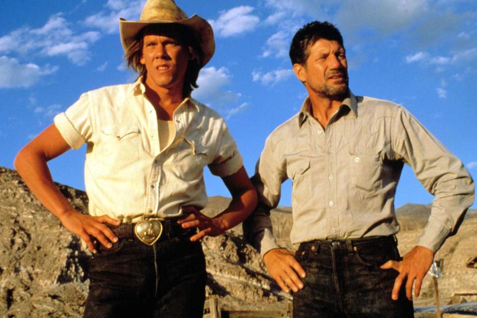 TREMORS, Kevin Bacon, Fred Ward