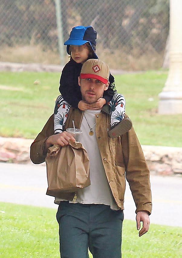 Ryan Gosling con su hija Esmeralda