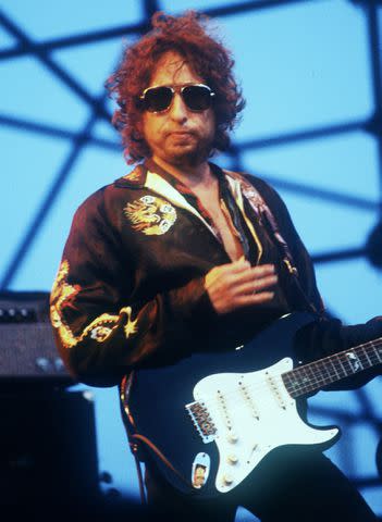 <p>DANIEL JANIN/AFP via Getty</p> Bob Dylan in 1981