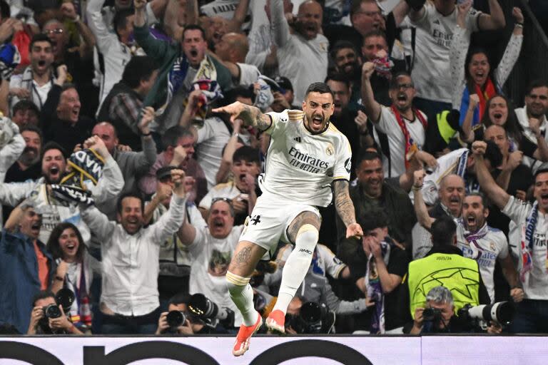 La alegría de Joselu tras marcar dos goles en tres minutos para Real Madrid ante Bayern Munich