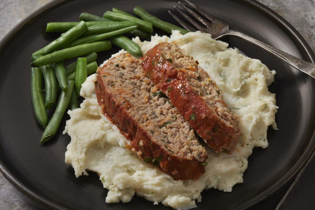 Moist Turkey and Spinach Meatloaf with Mashed Potato's and Steamed Green Beans