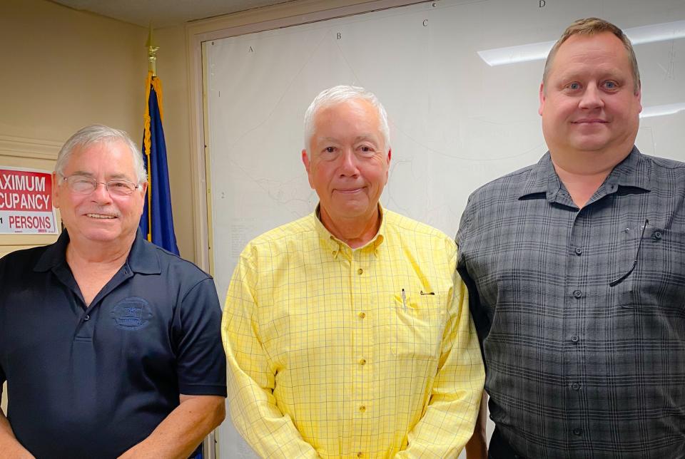 Paul Sanderson, center, has been hired as Greenland's next town administrator. Sanderson is seen here with Select Board Vice Chairperson Vaughan Morgan, left, and Chairperson Steven Smith.