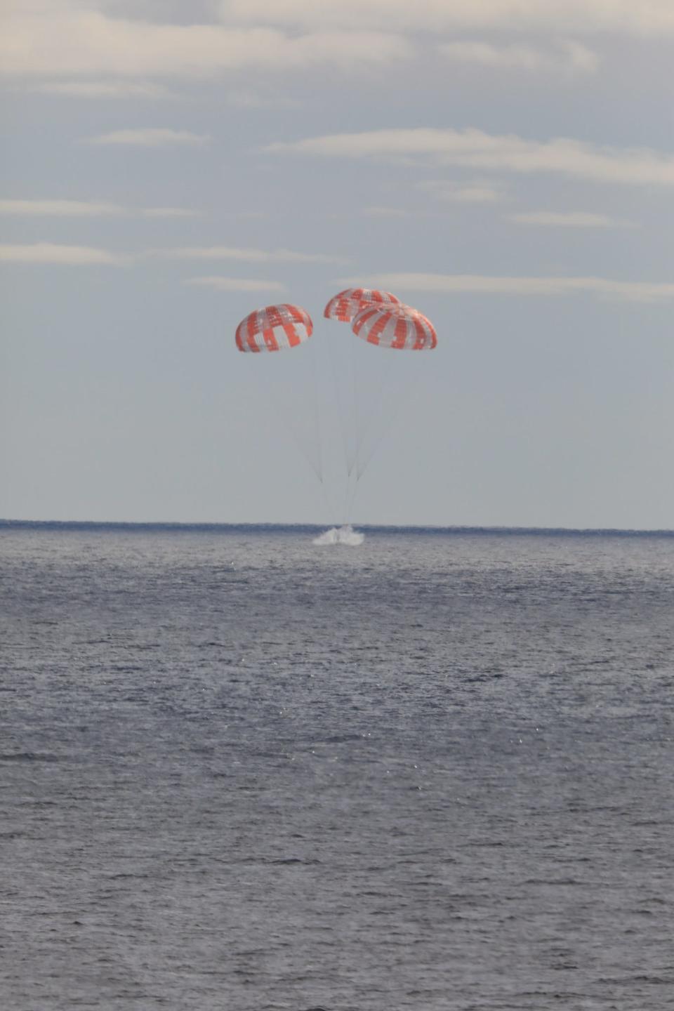 At 12:40 p.m. EST, Dec. 11, 2022, NASA’s Orion spacecraft for the Artemis I mission splashed down in the Pacific Ocean after a 25.5 day mission to the Moon. Orion will be recovered by NASA’s Landing and Recovery team, U.S. Navy and Department of Defense partners aboard the USS Portland ship.
