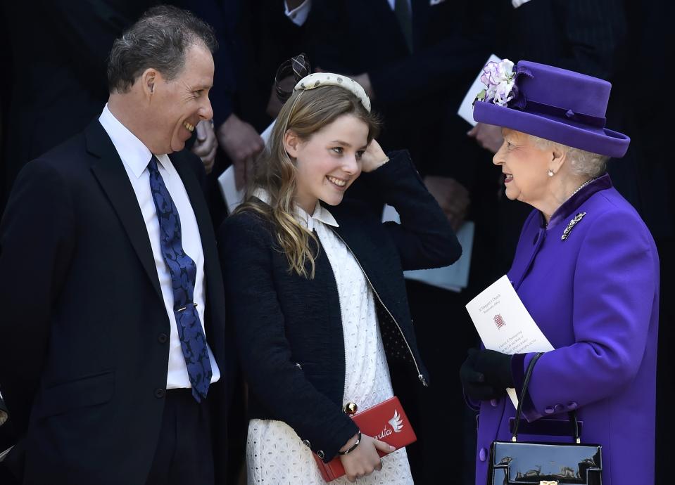 LONDON, ENGLAND - APRIL 07: (L-R) David Armstrong-Jones, Margarita Armstrong-Jones speak to Queen Elizabeth II as they leave a Service of Thanksgiving for the life and work of Lord Snowdon at Westminster Abbey on April 7, 2017 in London, United Kingdom.  (Photo by Hannah McKay - WPA Pool /Getty Images)