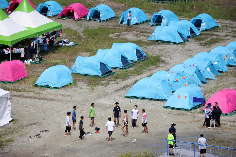 世界童子軍大露營近日在南韓舉行，傳出中暑及蚊蟲叮咬等問題，首日中暑人數逾400人。中華民國童軍總會表示，營地狀況已逐漸改善，大會如果提前結束，將啟動緊急應變計畫實施撤離。（路透社）