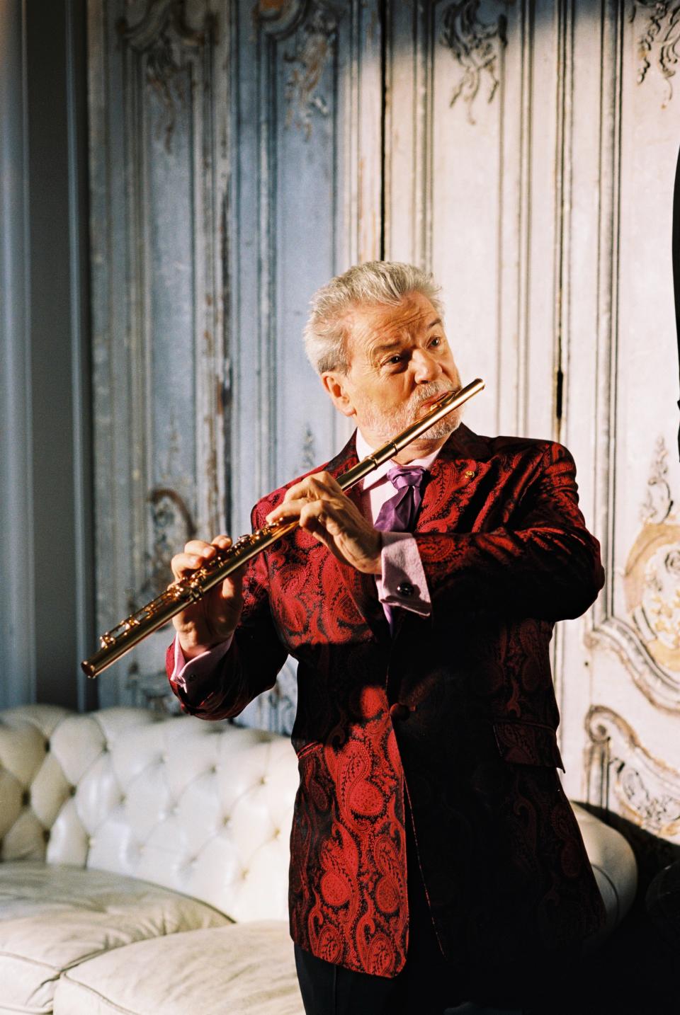 El flautista de Belfast Sir James Galway, quien actuó con Lizzo en la Met Gala de 2023 (Impact Communications/PA)