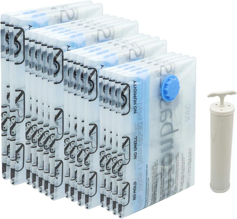Amazon Basics Bolsas de almacenamiento de compresión al vac-­o con bomba de mano, paquete de 15 (2 X-Jumbo, 5 jumbo, 4 grandes, 4 medianos)/Amazon.com.mx