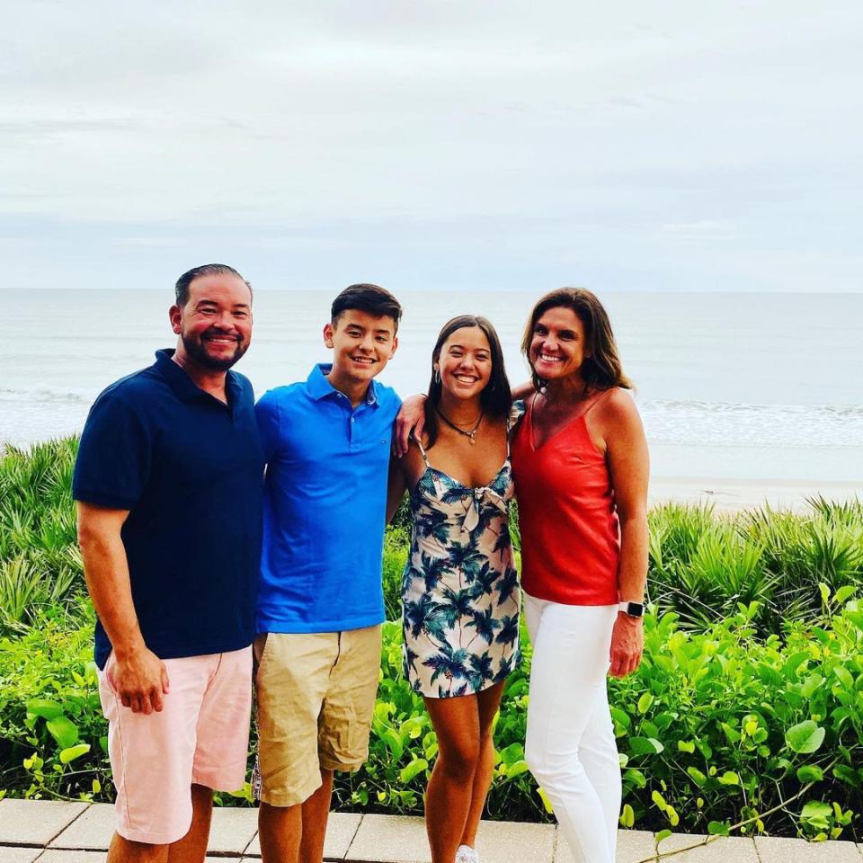 Colleen Conrad, Jon Gosselin, Hannah Gosselin, Collin Gosselin, Instagram