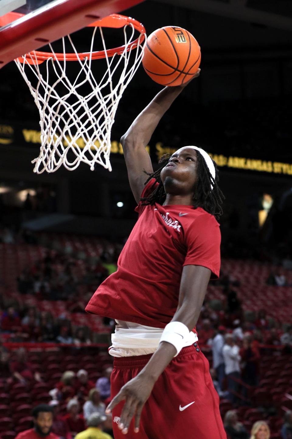 Former Arkansas center Baye Fall is the latest transfer to sign with Kansas State for the 2024-25 season.