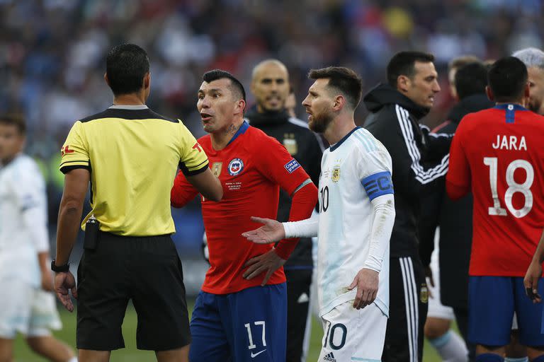 Copa América de 2019: el Messi mediático, expulsado contra Chile por enfrentarse con Medel; el torneo que empezó a cambiar la mentalidad de la selección