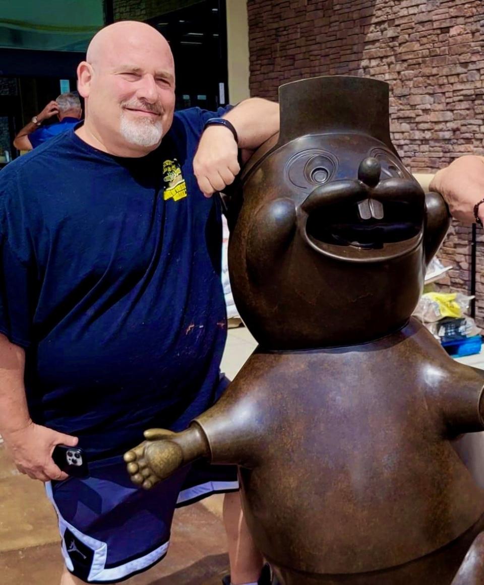 Tennessean columnist Brad Schmitt hanging out with Bucc-ee in Crossville, Tenn., during a road trip stop Aug. 16, 2022.