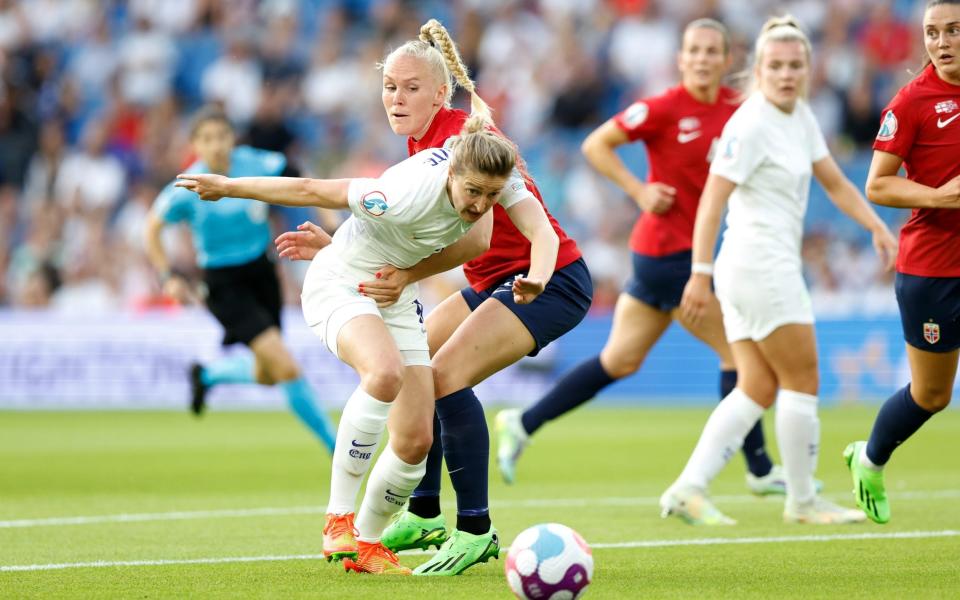 BRIGHTON, ENGLAND - JULY 11: Ellen White of England is fouled by Maria Thorisdottir of Norway which leads to a penalty during the UEFA Women's Euro 2022 group A match between England and Norway at Brighton &amp; Hove Community Stadium on July 11, 2022 in Brighton, England - Lynne Cameron/The FA Collection