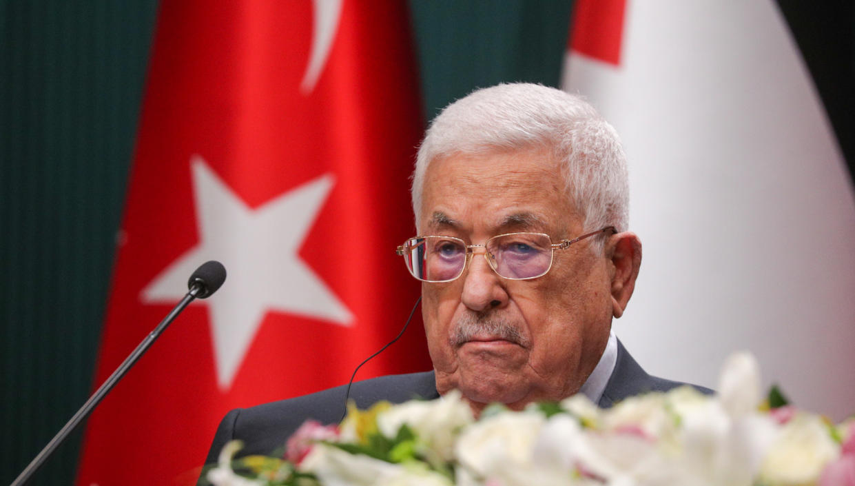  Mahmoud Abbas. 