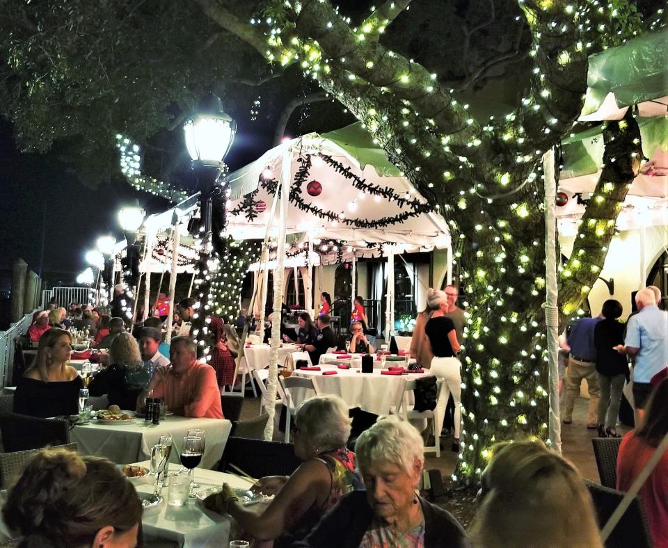 Pier 22 hosts an annual VIP party on its waterfront terrace for the The Manatee River Holiday Boat Parade that takes place the second Saturday in December.