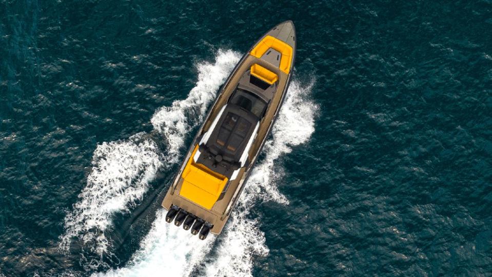 Vanquish VQ55 Yacht