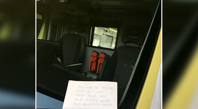 The ambulance driver found the note on his windscreen. Source: Twitter