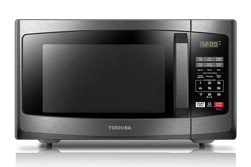 <p>Countertop Microwave Oven</p><p>amazon.com</p><p>$99.99</p><p><a href="https://www.amazon.com/dp/B072JML2GZ?tag=syn-yahoo-20&ascsubtag=%5Bartid%7C2089.a.14410321%5Bsrc%7Cyahoo-us" rel="nofollow noopener" target="_blank" data-ylk="slk:Shop Now;elm:context_link;itc:0;sec:content-canvas" class="link ">Shop Now</a></p><span class="copyright">amazon.com</span>