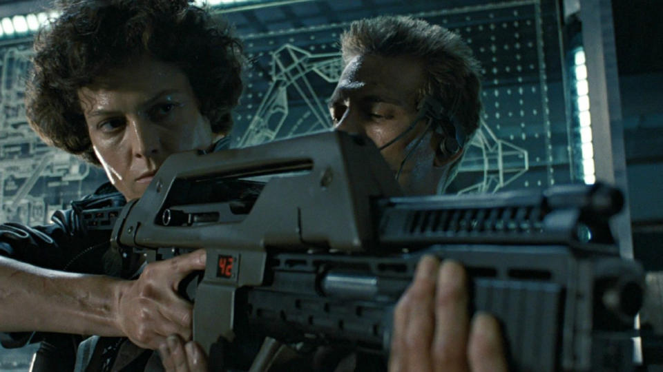 Sigourney Weaver and Michael Biehn in Aliens