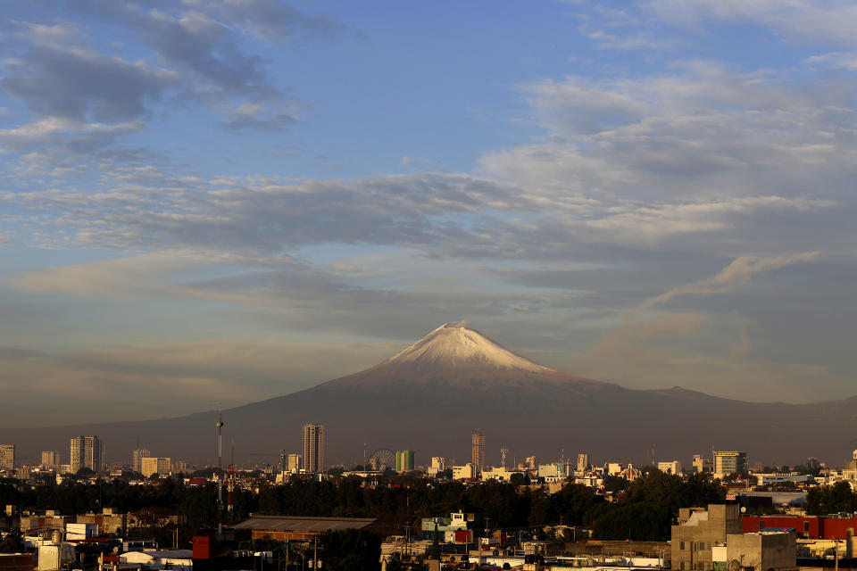 Popocatépetl emite 160 exhalaciones de baja intensidad