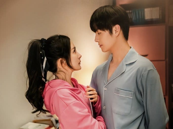 Viewers stated that there is no chemistry between Yang Mi and Xu Kai