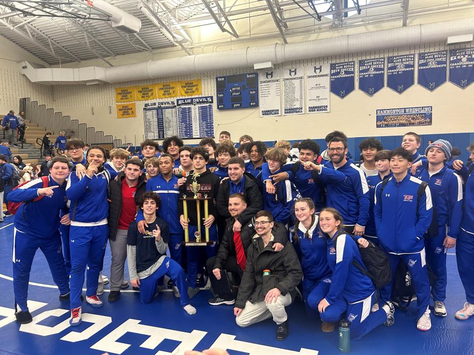 The Washington Township High School wrestling team successfully defended its title at the Hammonton Blue Devil Duals on Saturday.