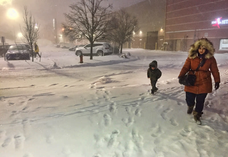 PHOTOS: Toronto digs out from massive snowstorm