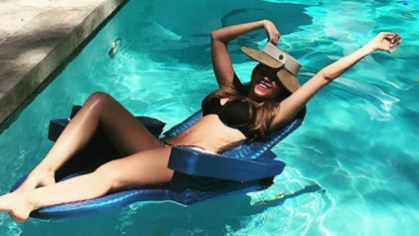 Sofía Vergara con los bikinis negros que se volvieron virales