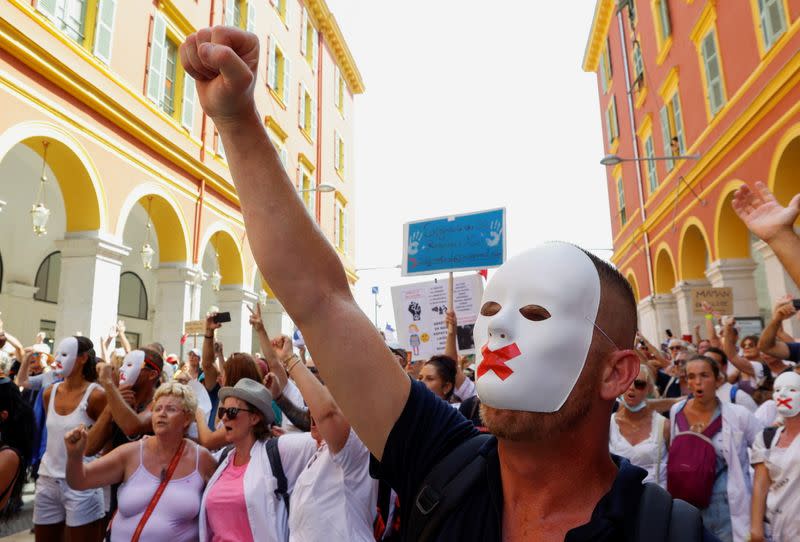 Demonstration against vaccination and health pass bill in Nice