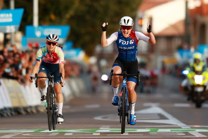 <span class="article__caption">Brown celebrates after pipping Chabbey at the line</span> (Photo: Gonzalo Arroyo Moreno/Getty Images)