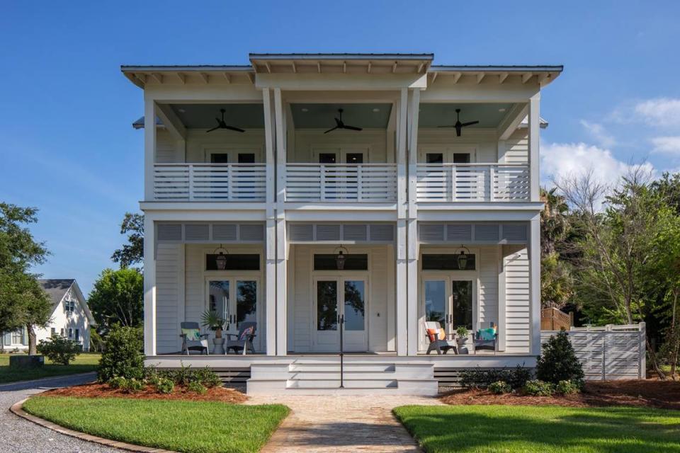 Watters Architecture and Shelley Kish won the Mississippi Home Builders’ award for this custom home, “Barrister’s Landing.”