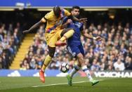Britain Soccer Football - Chelsea v Crystal Palace - Premier League - Stamford Bridge - 1/4/17 Crystal Palace's Mamadou Sakho in action with Chelsea's Diego Costa Action Images via Reuters / Tony O'Brien Livepic