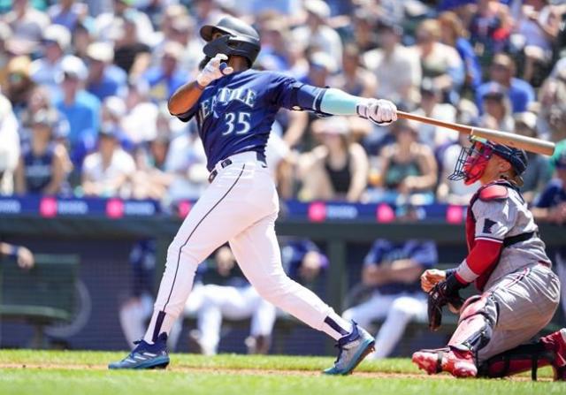 George Kirby matches career high with 10 Ks as Mariners shut out