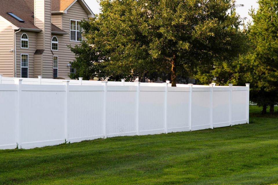 How to Save Money on Privacy Fence Cost